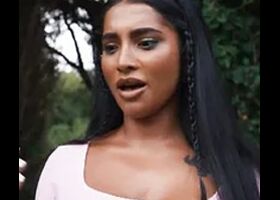 Yasmina Khan