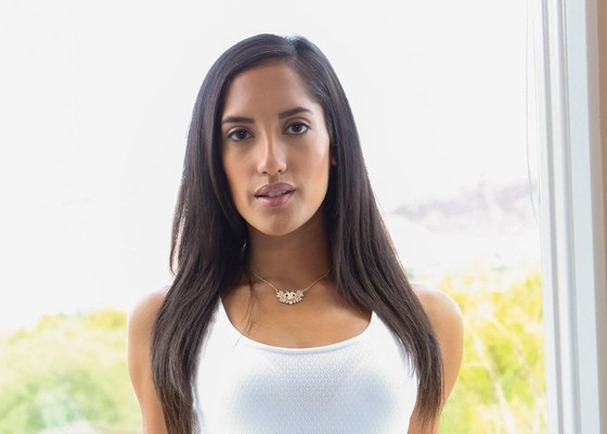 Chloe Amour