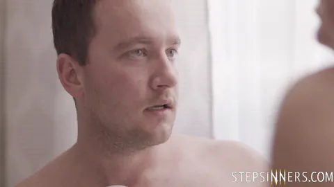 What If You Met Your Mom On Tinder?