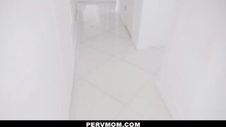 Under the mistle toe - Cory Chase