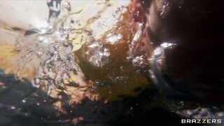 Horny MILF In A Tub - Skylar Snow