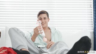 City Boy The Community Toy - Nika Venom