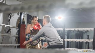 Knock Out Pussy - Luna Star