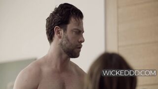 Married Man Seduced By 2 Hot Girls He Let Stay The Night - Seth Gamble, Anna Claire Clouds, Violet Starr