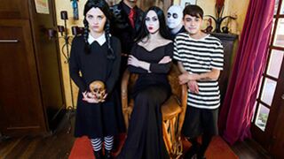 The Addams Family - Audrey Noir And Kate Bloom