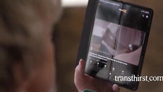 Busty MILF Bakes Apple Pie And Caught Tranny Stick It In It