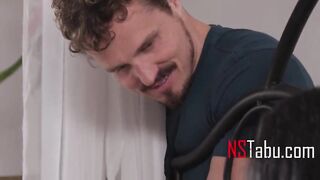 Extra Curvy Stepsister Is SO HOT